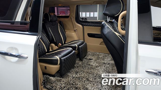 Kia Canival 2018 — photo 11