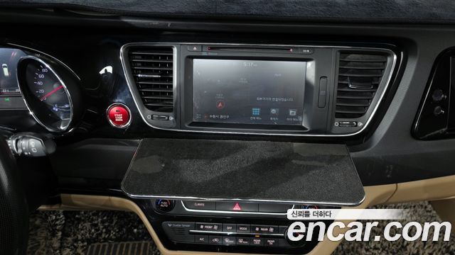 Kia Canival 2018 — photo 14