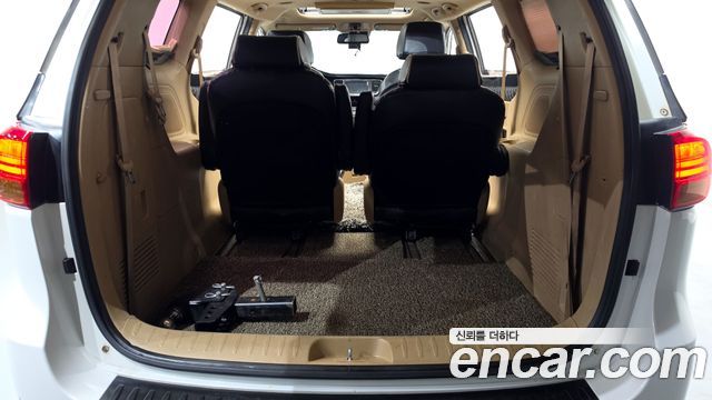 Kia Canival 2018 — photo 20