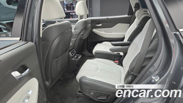 Hyundai Santafe 2022 — photo 18