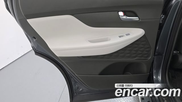 Hyundai Santafe 2022 — photo 15