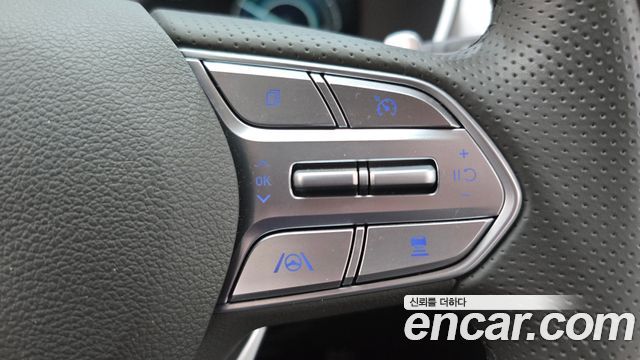 Hyundai Santafe 2022 — photo 31