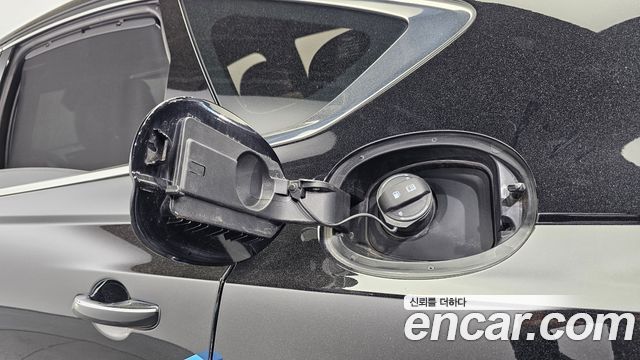 Genesis G80 2022 — photo 20