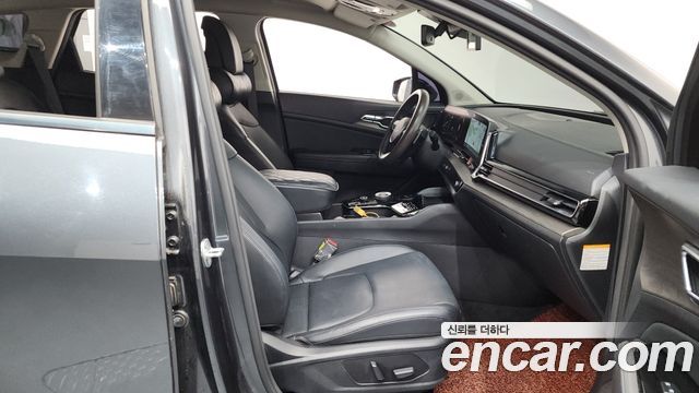 Kia Sportage 2022 — photo 16