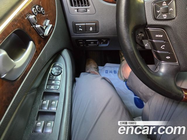 Hyundai Equus 2012 — photo 16