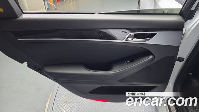 Genesis G80 2020 — photo 15