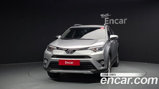 Toyota RAV4 2017 — photo 3