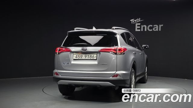 Toyota RAV4 2017 — photo 4
