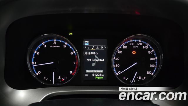 Toyota RAV4 2017 — photo 8
