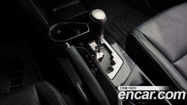 Toyota RAV4 2017 — photo 9