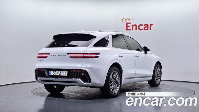 Genesis GV70 2023 — photo 2