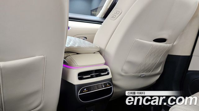 Genesis GV70 2023 — photo 18