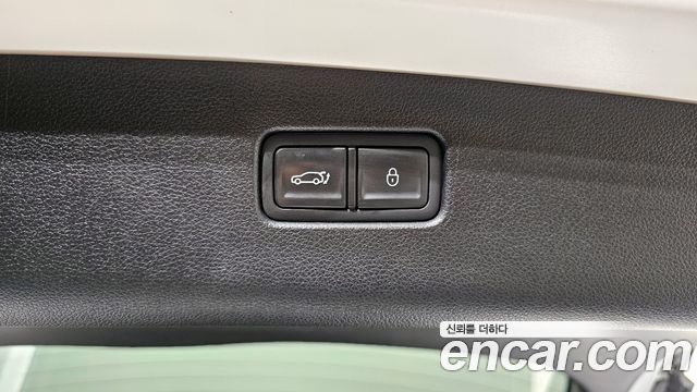 Genesis GV70 2023 — photo 20
