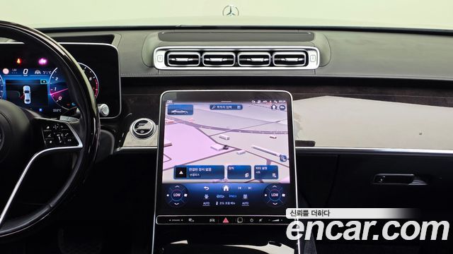 Mercedes-Benz S-Class 2021 — photo 16