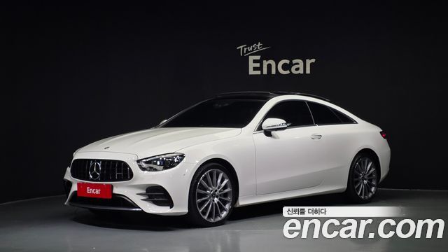 Mercedes-Benz E-Class 2022 — photo 1