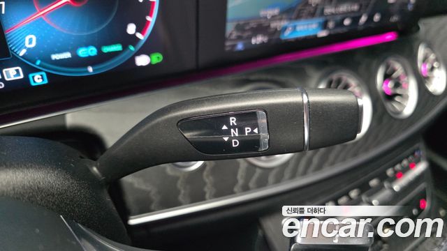 Mercedes-Benz E-Class 2022 — photo 9