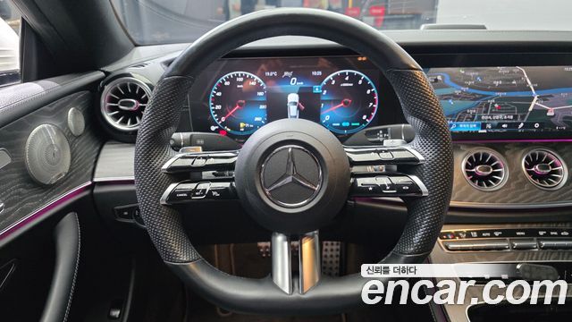 Mercedes-Benz E-Class 2022 — photo 13