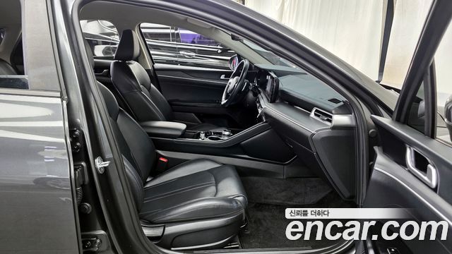 Kia K5 2022 — photo 17