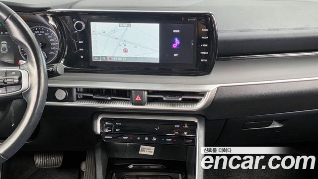 Kia K5 2022 — photo 20