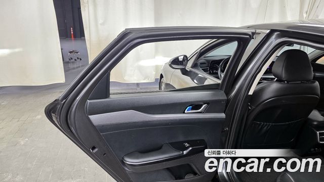 Kia K5 2022 — photo 15
