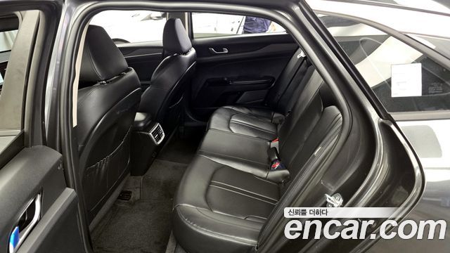 Kia K5 2022 — photo 16