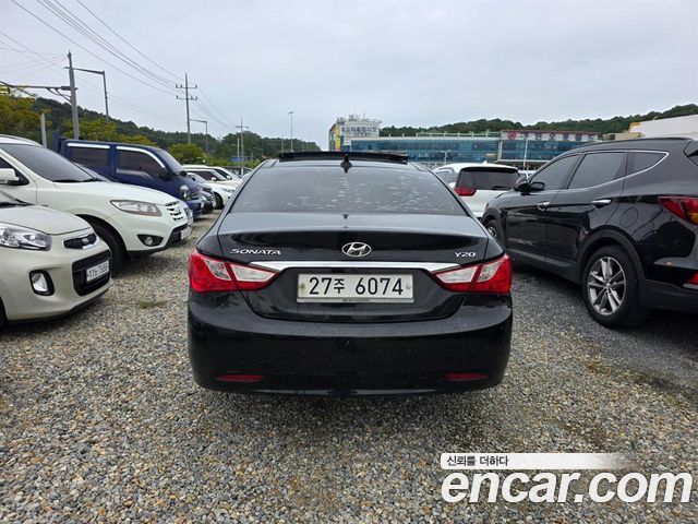 Hyundai Sonata 2011 — photo 4