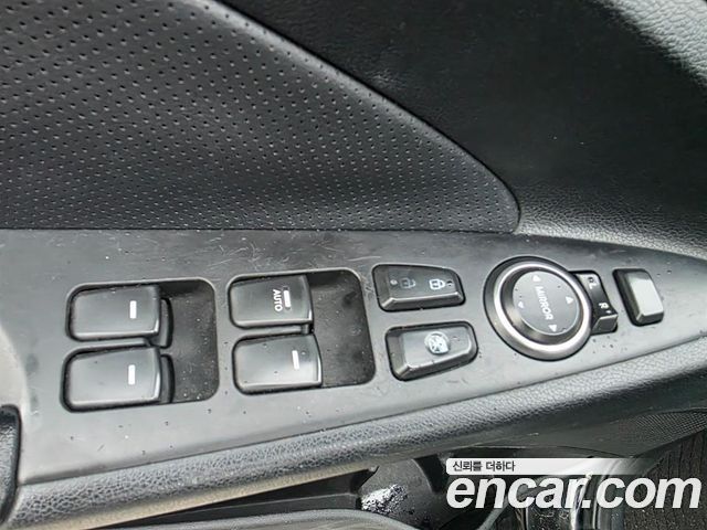 Hyundai Sonata 2011 — photo 9