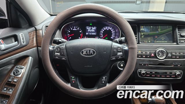 Kia K7 2015 — photo 18