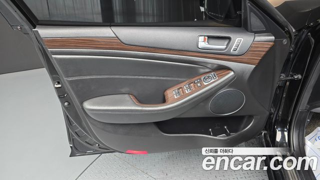 Kia K7 2015 — photo 14