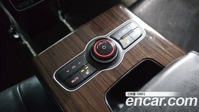Kia K7 2015 — photo 28