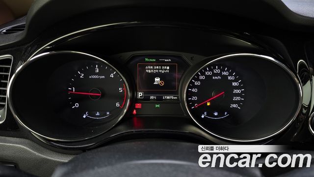 Kia Canival 2018 — photo 11