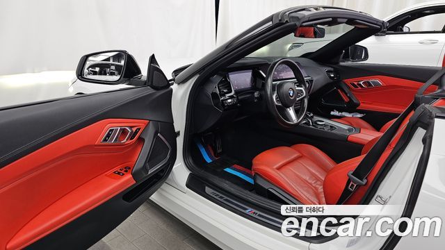 BMW Z4 2019 — photo 13