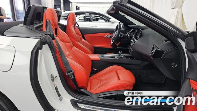 BMW Z4 2019 — photo 17