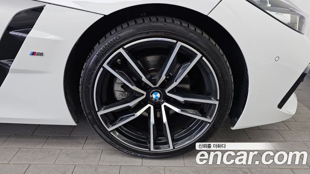 BMW Z4 2019 — photo 7