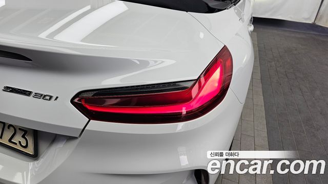 BMW Z4 2019 — photo 9