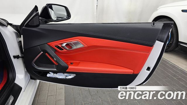 BMW Z4 2019 — photo 15