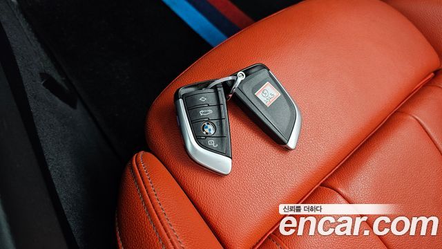 BMW Z4 2019 — photo 16
