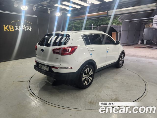 Kia Sportage 2012 — photo 7