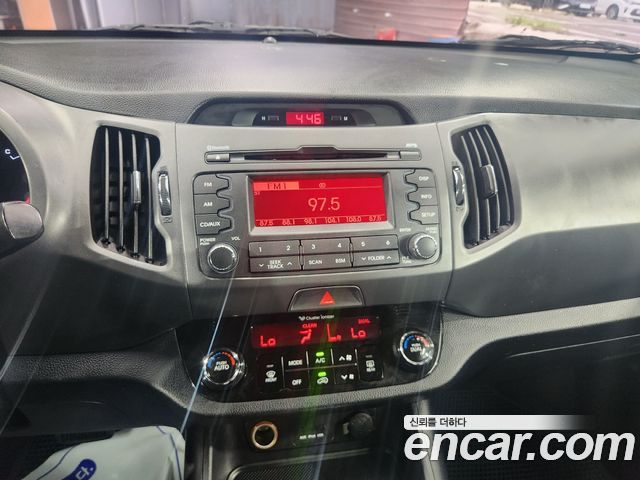 Kia Sportage 2012 — photo 11