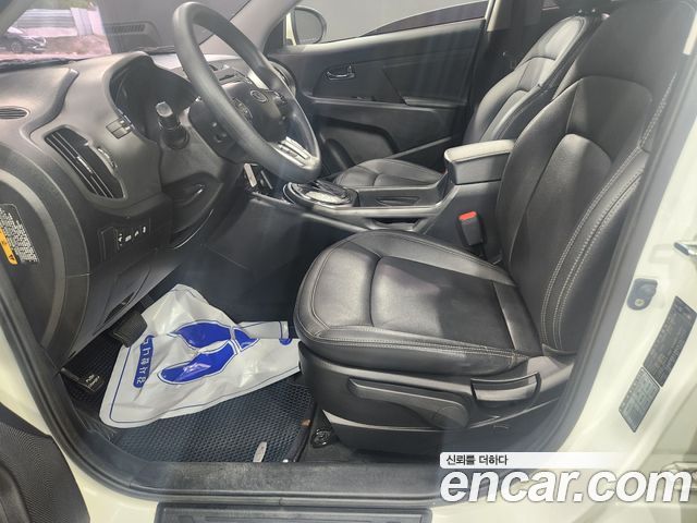 Kia Sportage 2012 — photo 16