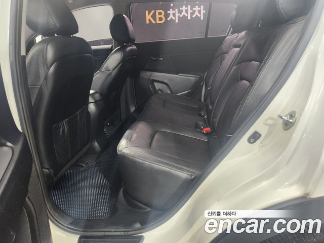 Kia Sportage 2012 — photo 17
