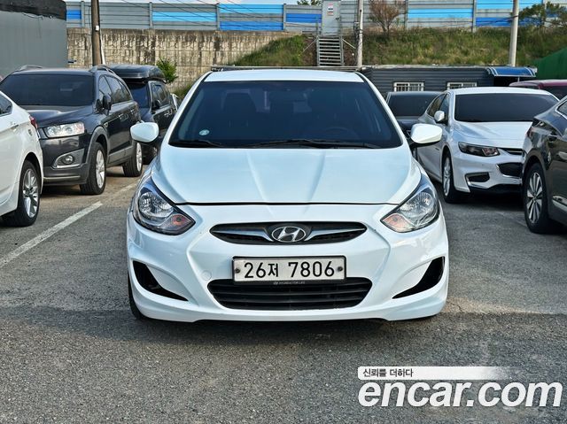 Hyundai Accent 2015 — photo 2
