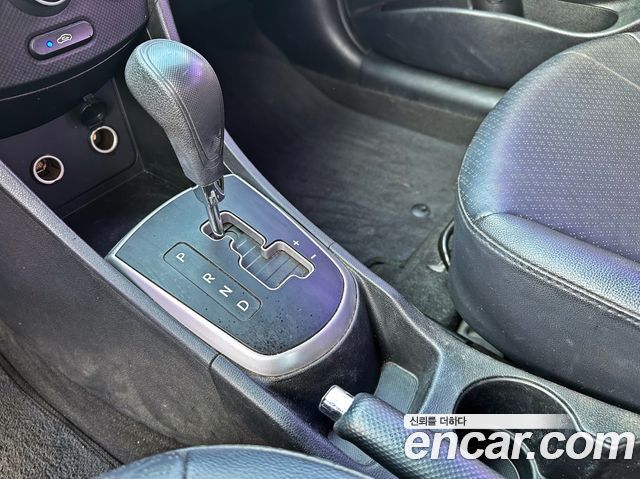Hyundai Accent 2015 — photo 19