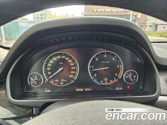 BMW X5 2014 — photo 19