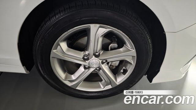Hyundai Sonata 2019 — photo 11