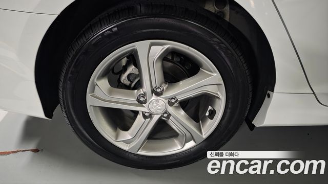 Hyundai Sonata 2019 — photo 12