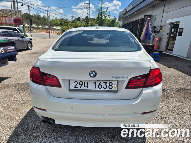 BMW 5-Series 2012 — photo 3