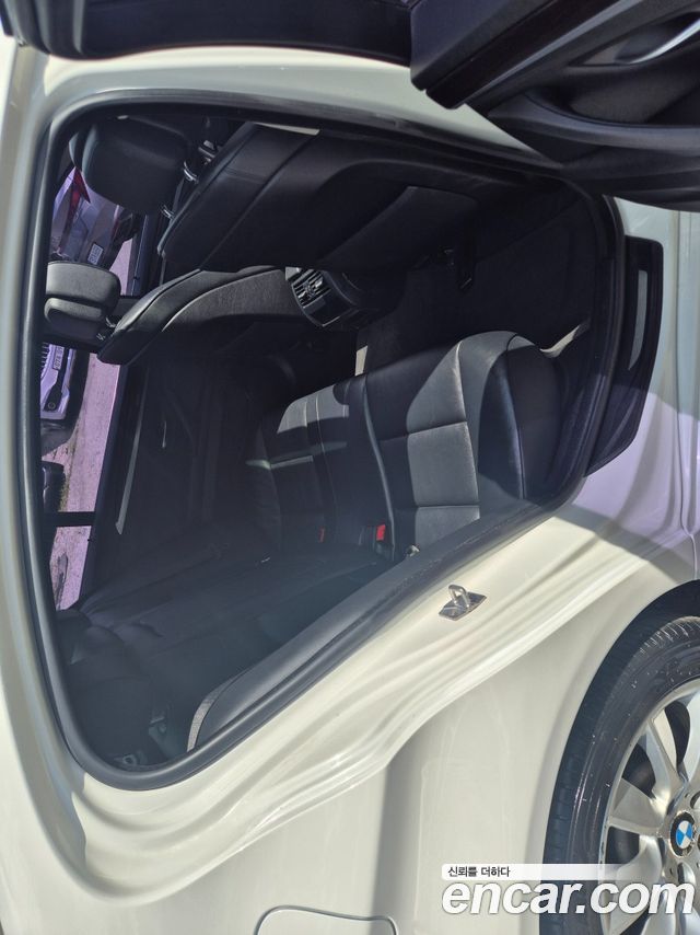 BMW 5-Series 2012 — photo 7