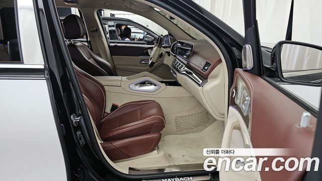 Mercedes-Benz GLS-Class 2021 — photo 17