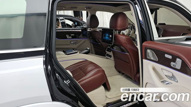 Mercedes-Benz GLS-Class 2021 — photo 18